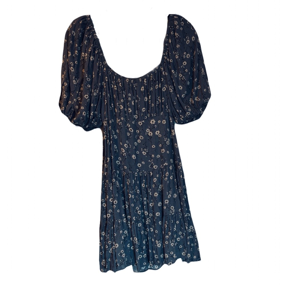 Dress By Together Size Small 
Crinkle Ruffle Mini Dress NWT, Floral,side zipper